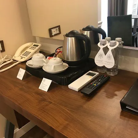 מלון Old Port 2*