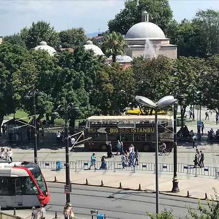 Old Port Отель