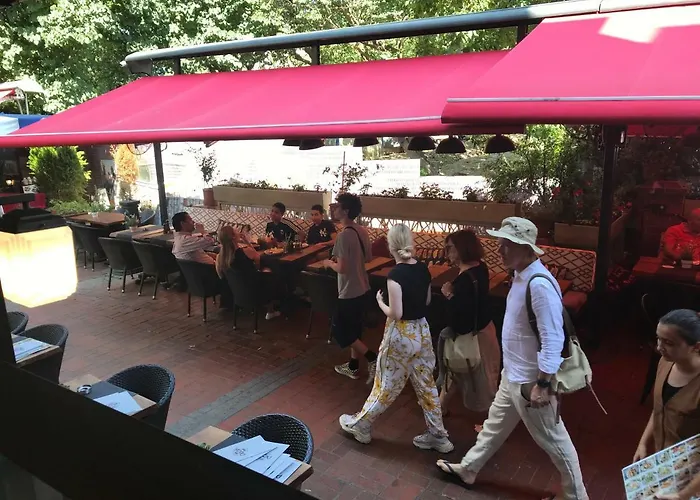 מלון Old Port 2*