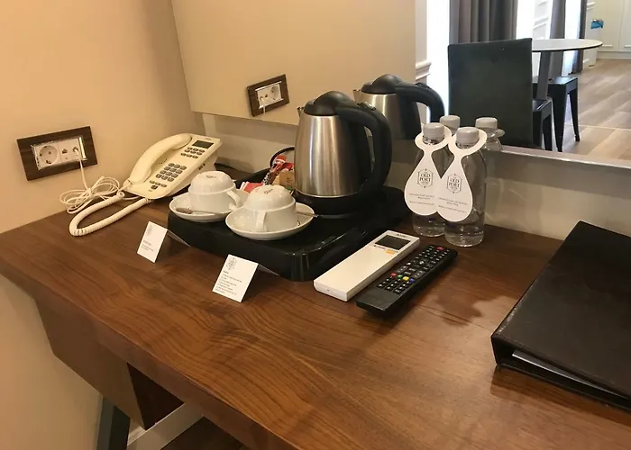 מלון Old Port 2*